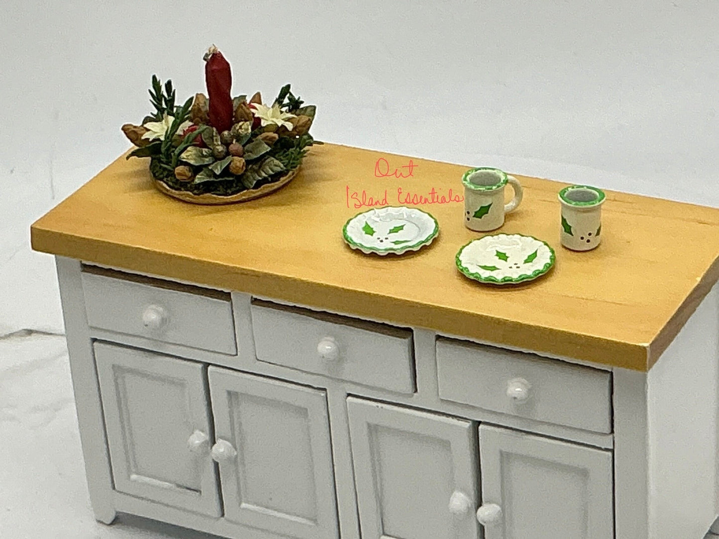 Miniature Christmas Plates And Mugs I Dollhouse Holiday Dishes 1:12 Scale Doll Accessory