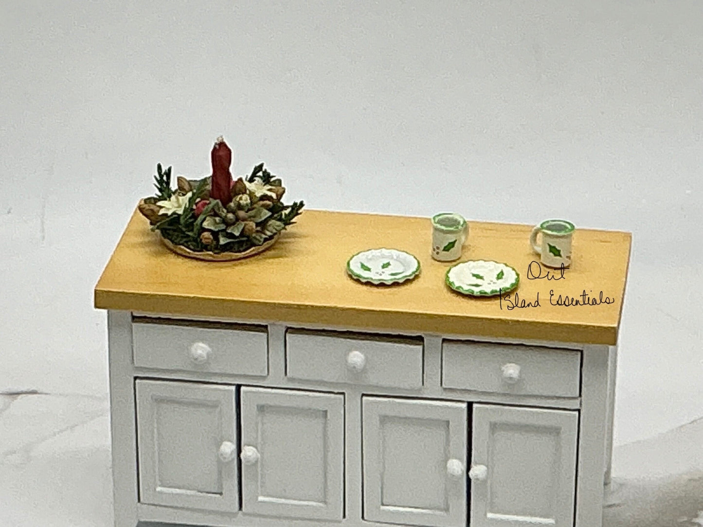 Miniature Christmas Plates And Mugs I Dollhouse Holiday Dishes 1:12 Scale Doll Accessory