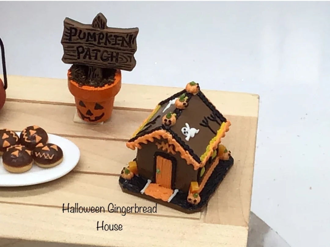 New Item | Halloween Miniatures I Hay Bales I Halloween Donuts I Miniature Halloween Gingerbread HouseI Pumpkin Treat Basket I 1:12 Scale