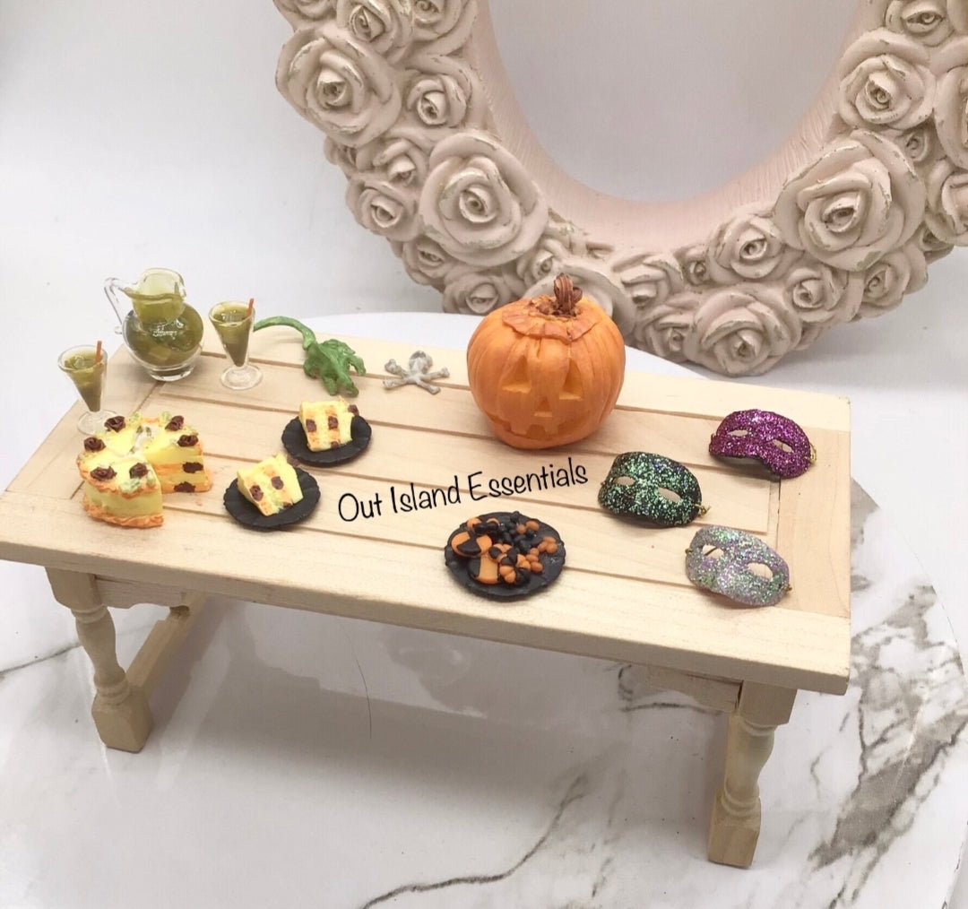 Miniature Halloween Party I Miniature Party To Go I Miniature Party I Miniature Doll Celebration I Miniature Dollhouse Cocktails 1:12 Scale