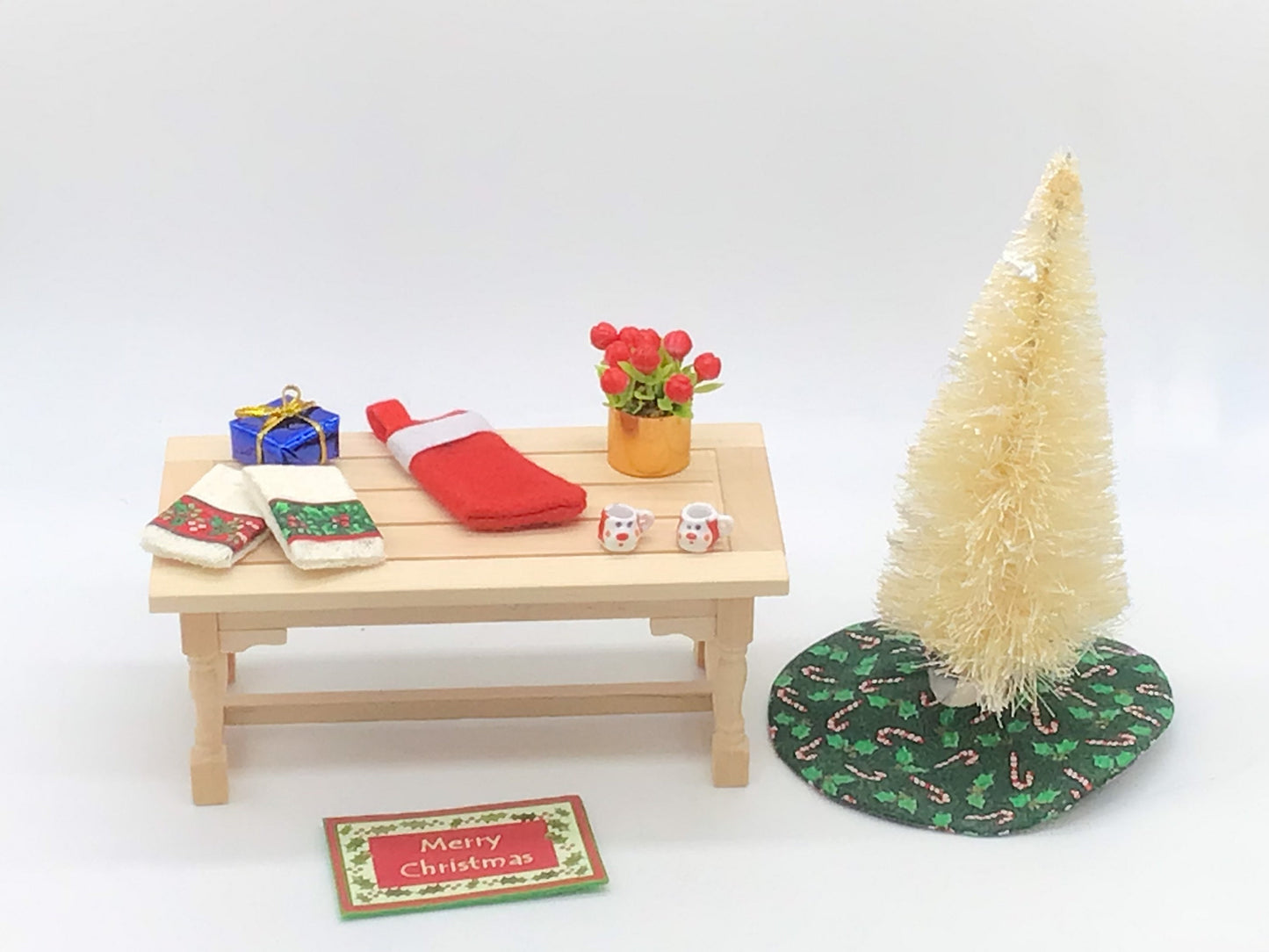 Miniature Christmas Mugs I Miniature 1:12 Scale Cozy Christmas Decorative Mugs I Miniature Christmas Decor