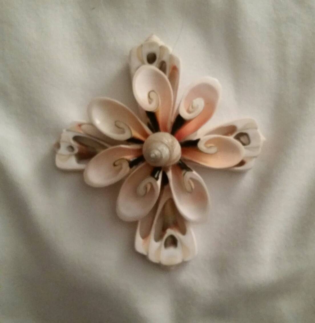 Seashell Cross Christmas Ornament, Costal Christmas Ornament, Beach Theme Wedding Favor