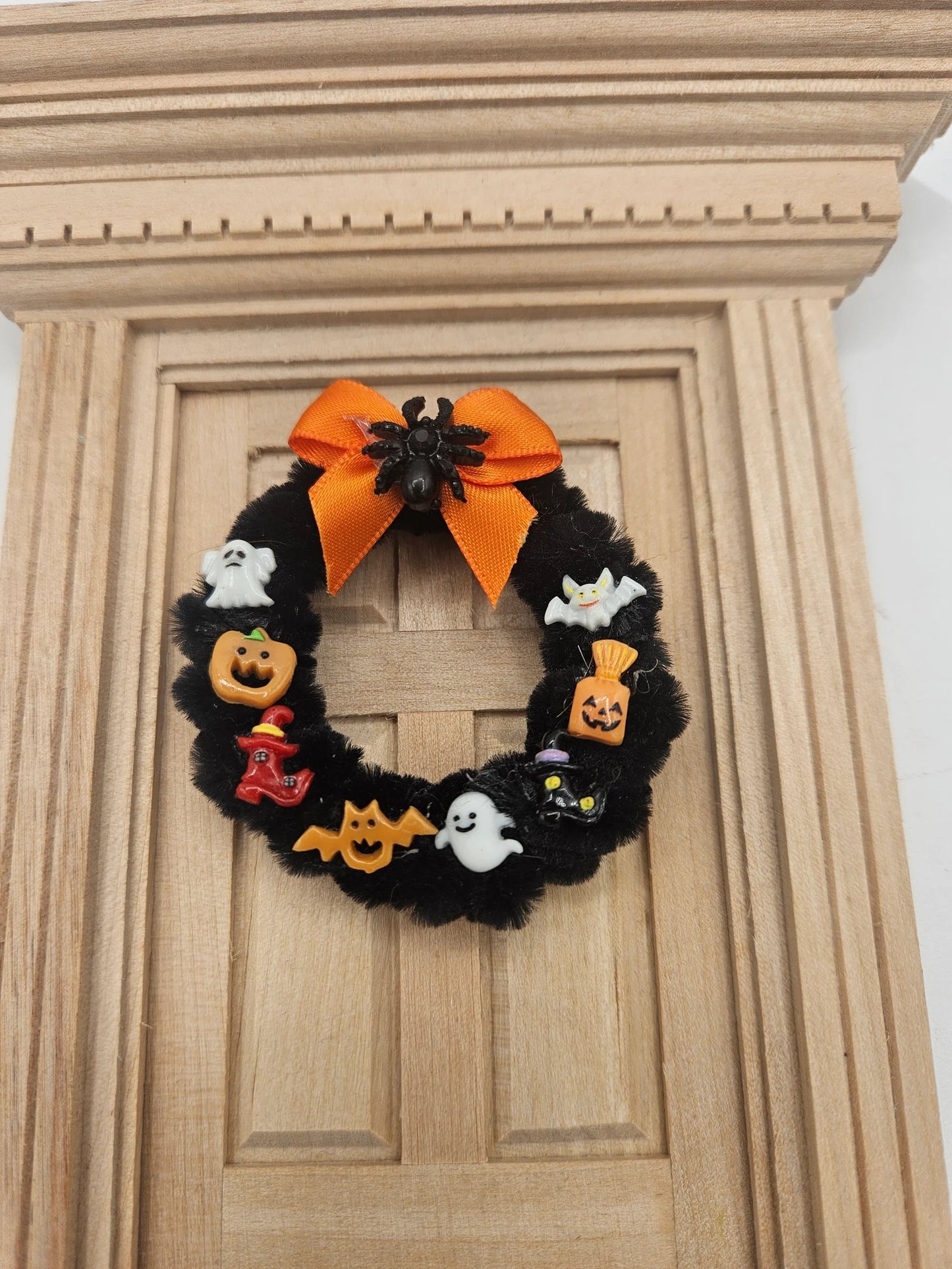 Artsian Handmade | 1 Pc. Dollhouse Miniature Black Wreath I Miniature Doll Wreath I Miniature Halloween Decor I 1:12 Scale Doll Fall