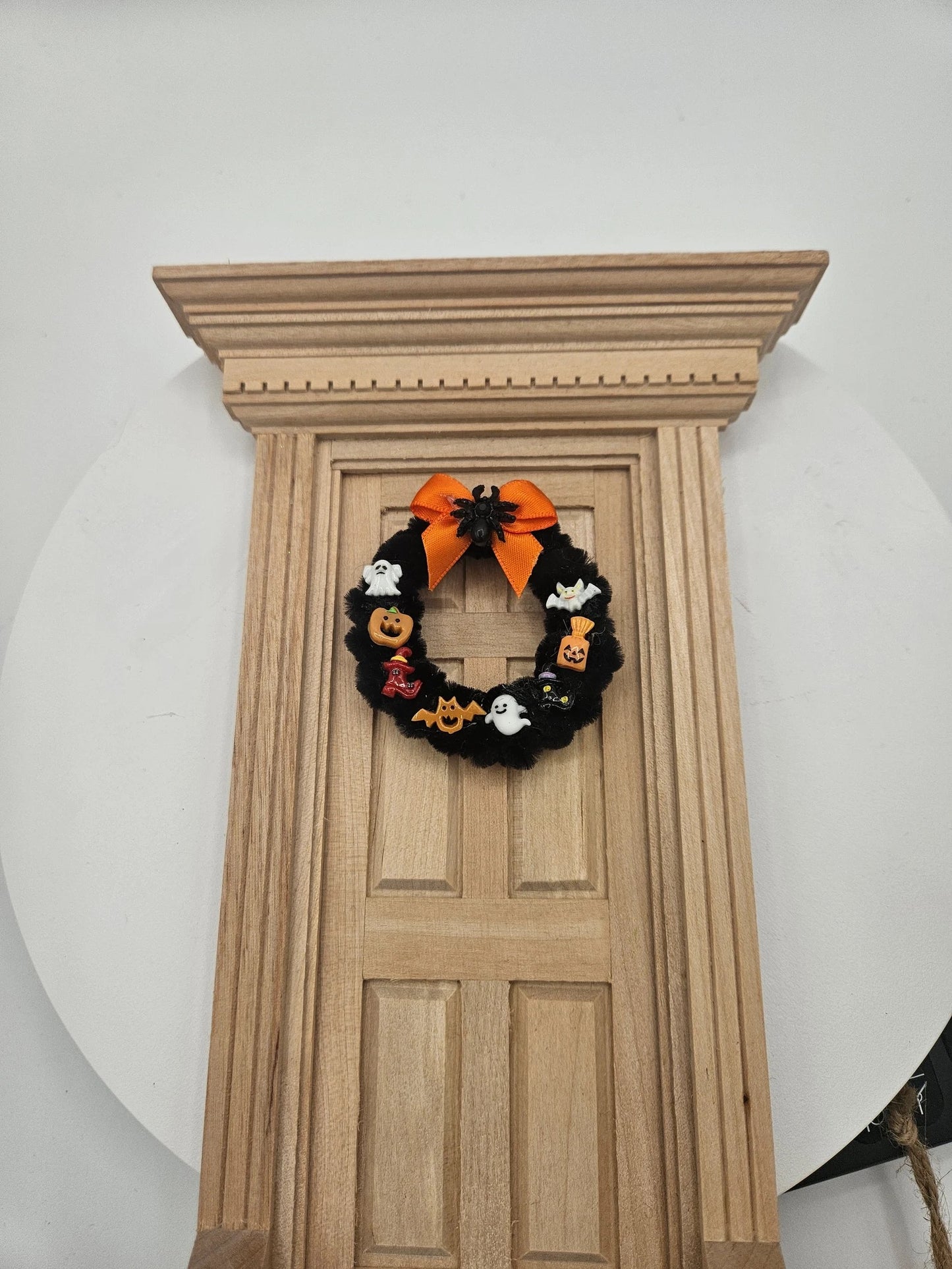 Artsian Handmade | 1 Pc. Dollhouse Miniature Black Wreath I Miniature Doll Wreath I Miniature Halloween Decor I 1:12 Scale Doll Fall