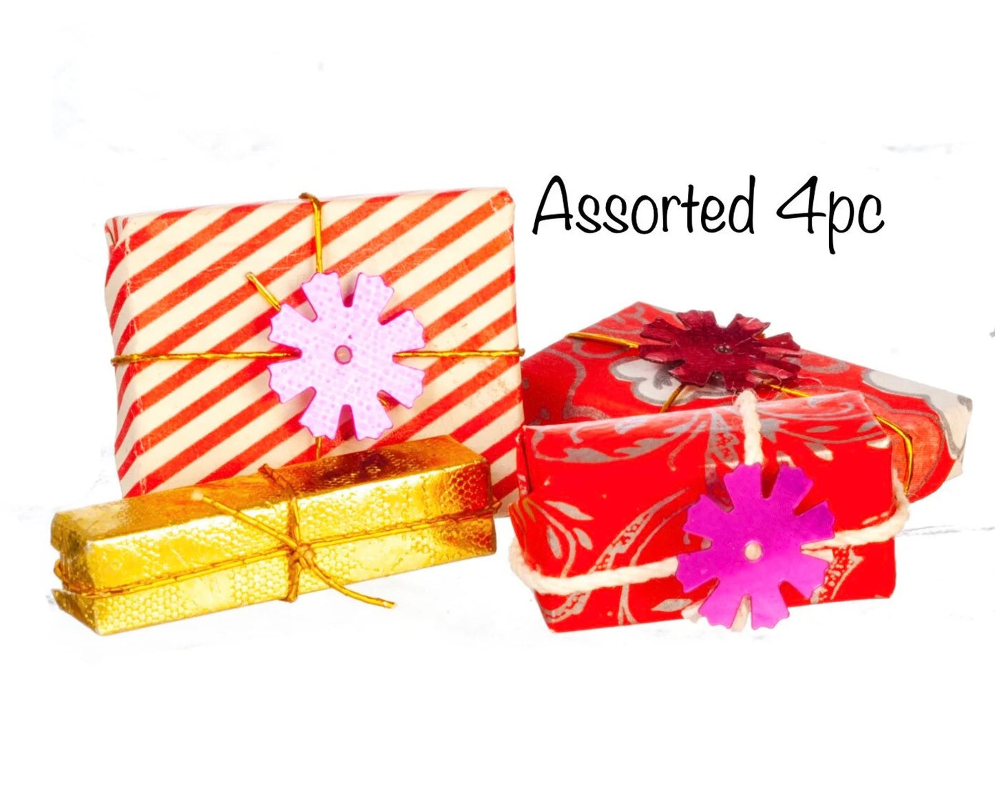 Assorted Dollhouse Miniature Christmas Gifts 1:12 Scale Miniature Doll Gifts