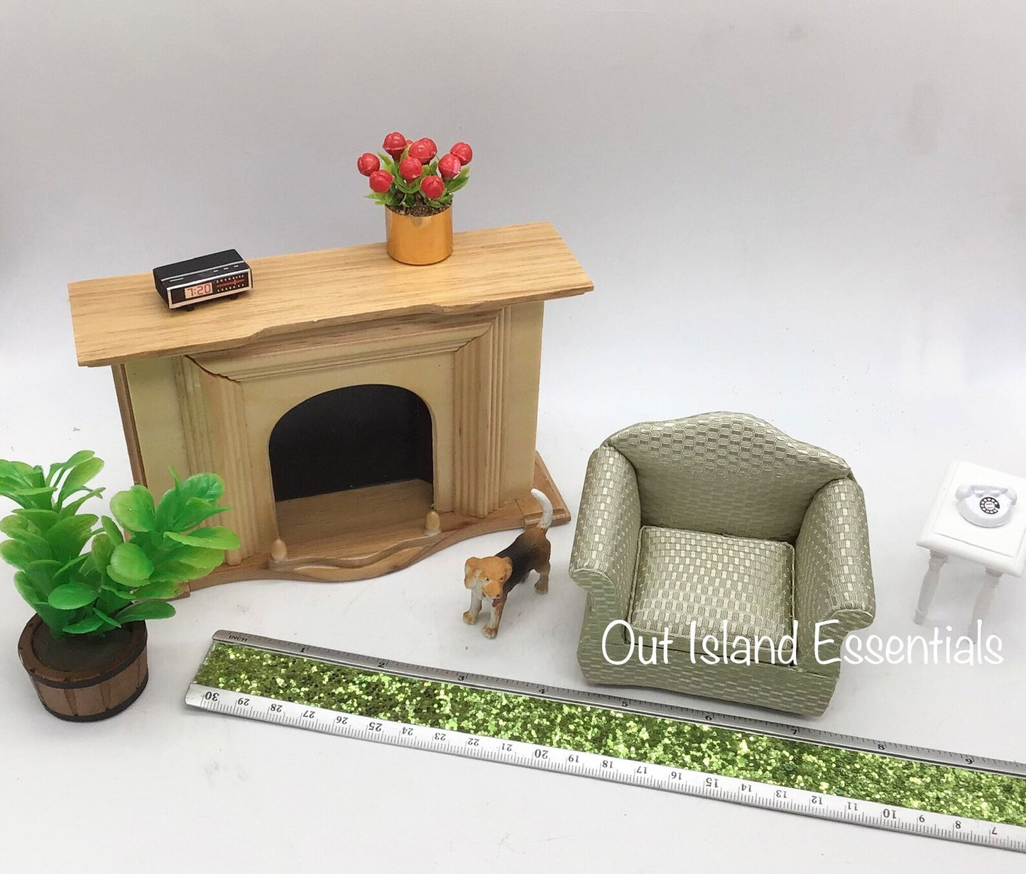 Dollhouse Miniature Retro Fabric Living Room Sofa | Miniature 1:12 Scale Furniture | Dollhouse Accessories | Miniature Fabric Sofa