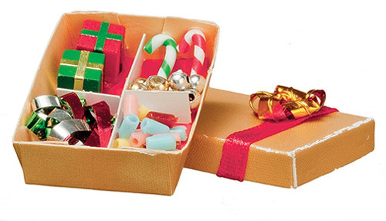 Miniature Dollhouse Christmas I Assorted Miniature Christmas Accessories I Miniature 1:12 Scale Christmas Decorations