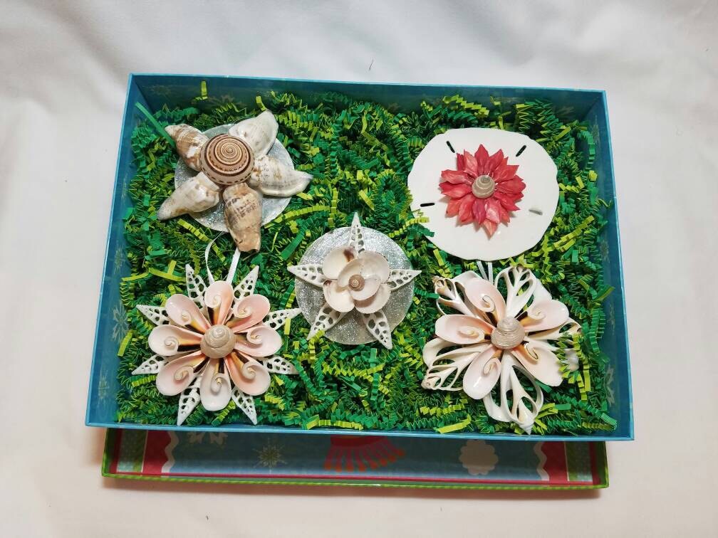 5 Pack Gift Box of Assorted Coastal Christmas Ornaments I Seashell Christmas I Coastal Gifts I Coastal Christmas I Seashell Snowflake