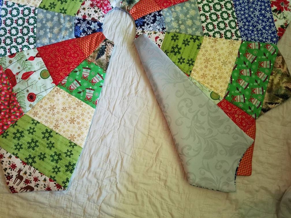 Quilted Handmade Christmas Tree Skirt, Quilted Christmas Tree Skirt, Quilted Tree Skirt