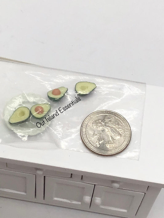 Miniature Sliced Avocado | Dollhouse Miniature Food I Miniature Doll Fruits I Miniature Food I 1:12 Scale Dollhouse Accessories