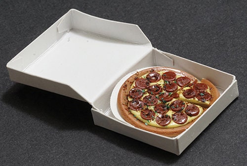 Miniature Pizza In Box I Dollhouse Pizza I Miniature Doll Favorite Food I Miniature Dollhouse Food I 1:12 Scale Dollhouse Accessories