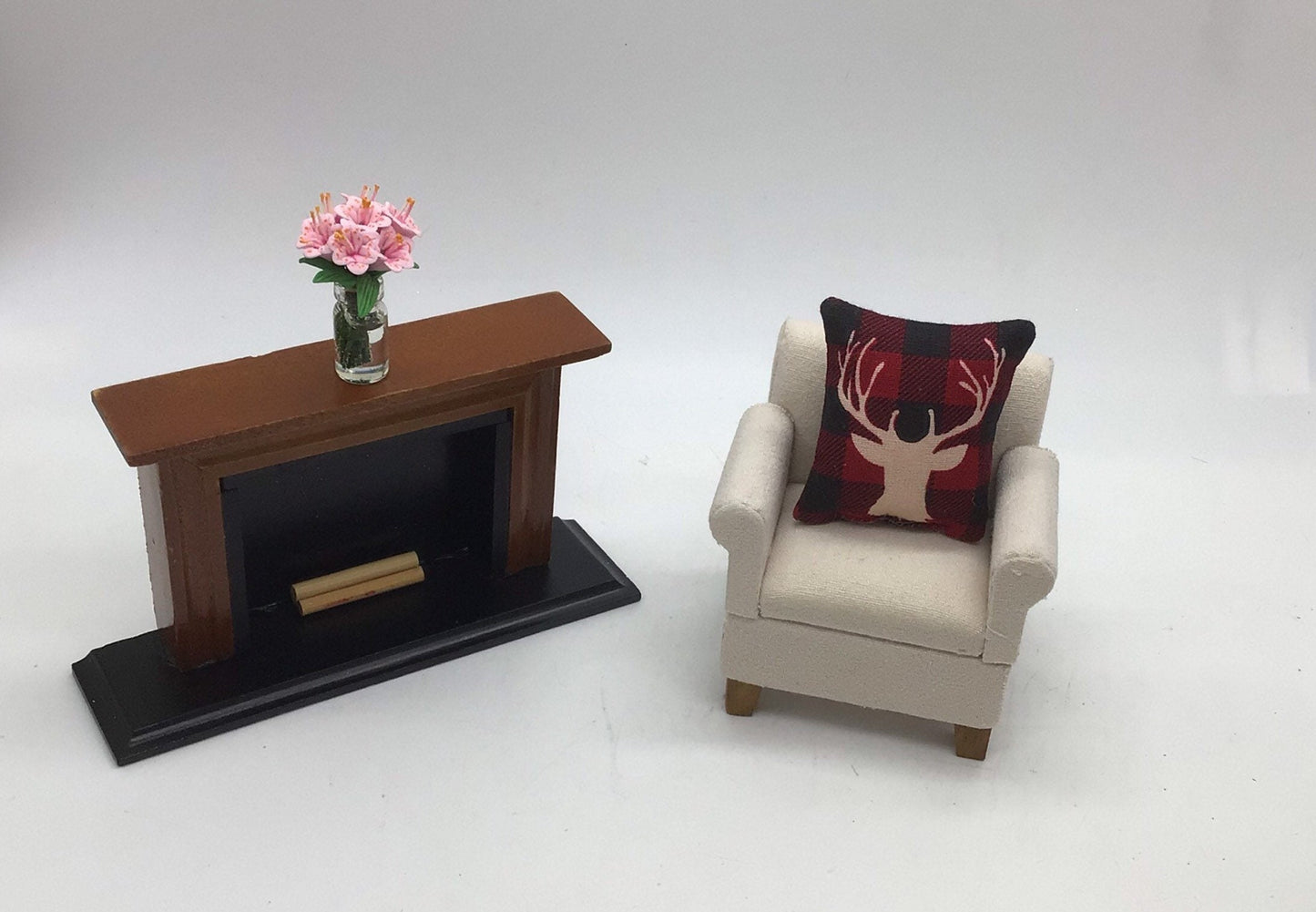 Dollhouse Miniature Single Chair I Miniature Living Room Chair | Miniature 1:12 Scale Furniture | Dollhouse Furniture