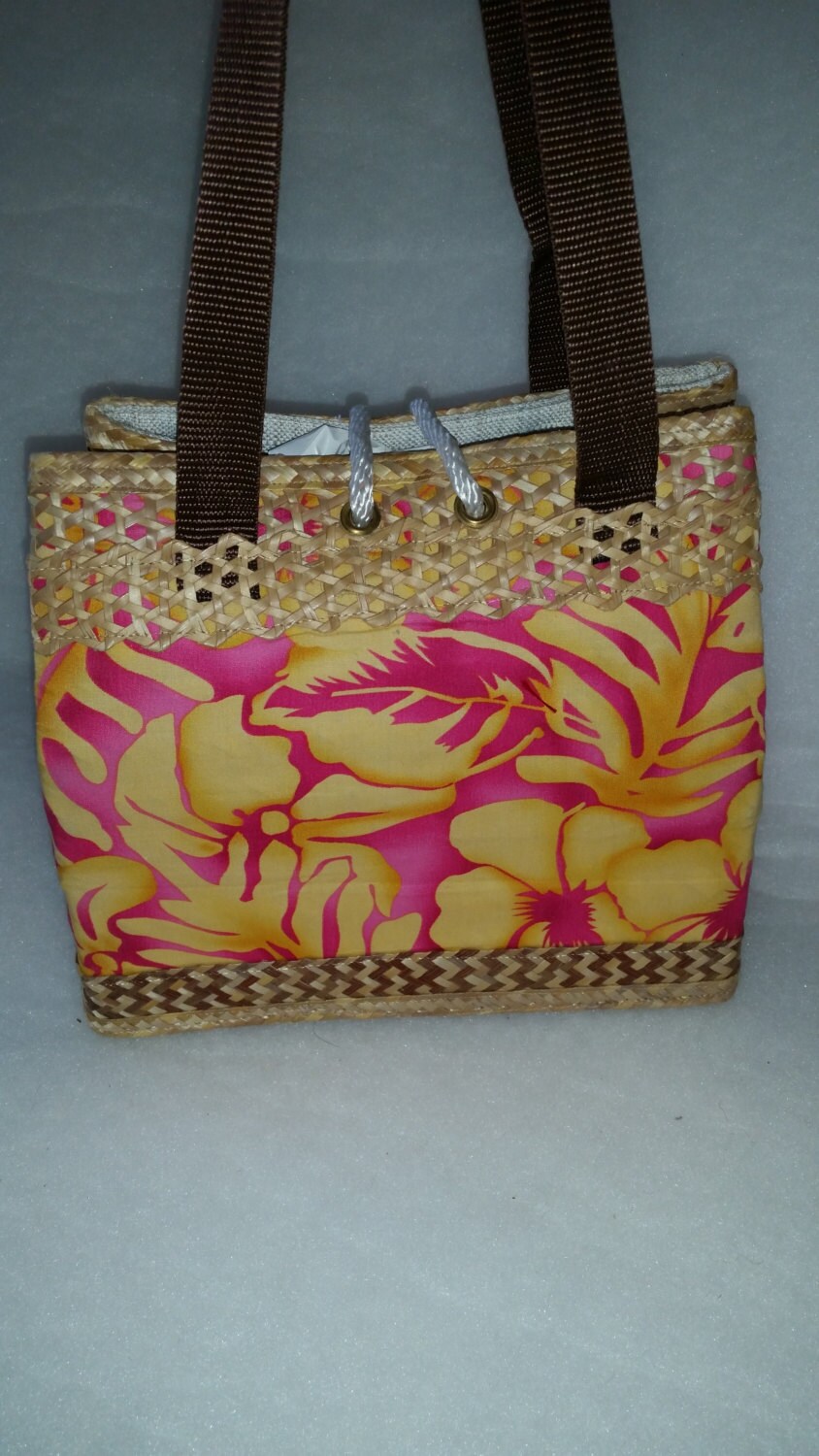 Bahamian Straw Handbag with Wood Shell Carving